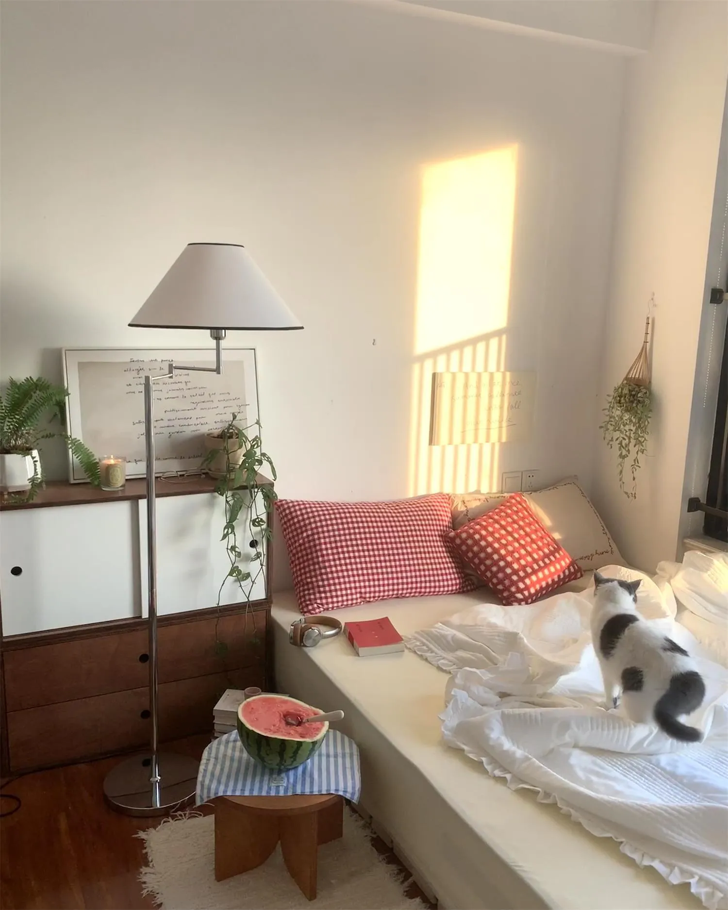 Dakota Floor Lamp 17.7″- 59″