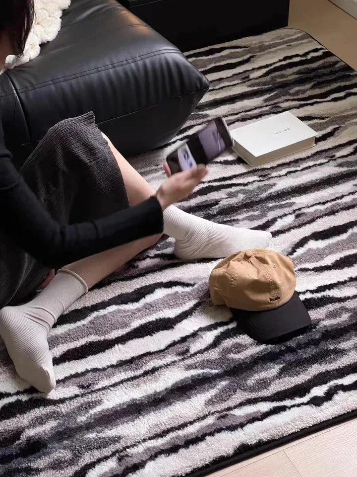Fuzzy Modern Pinstripe Rug for Living Room/Bedroom/Kids Room