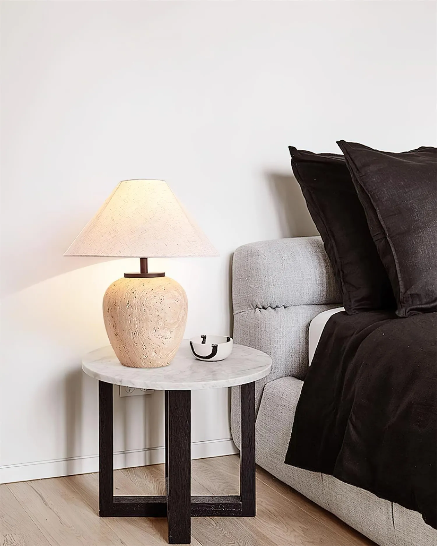 Kaliyu Table Lamp
