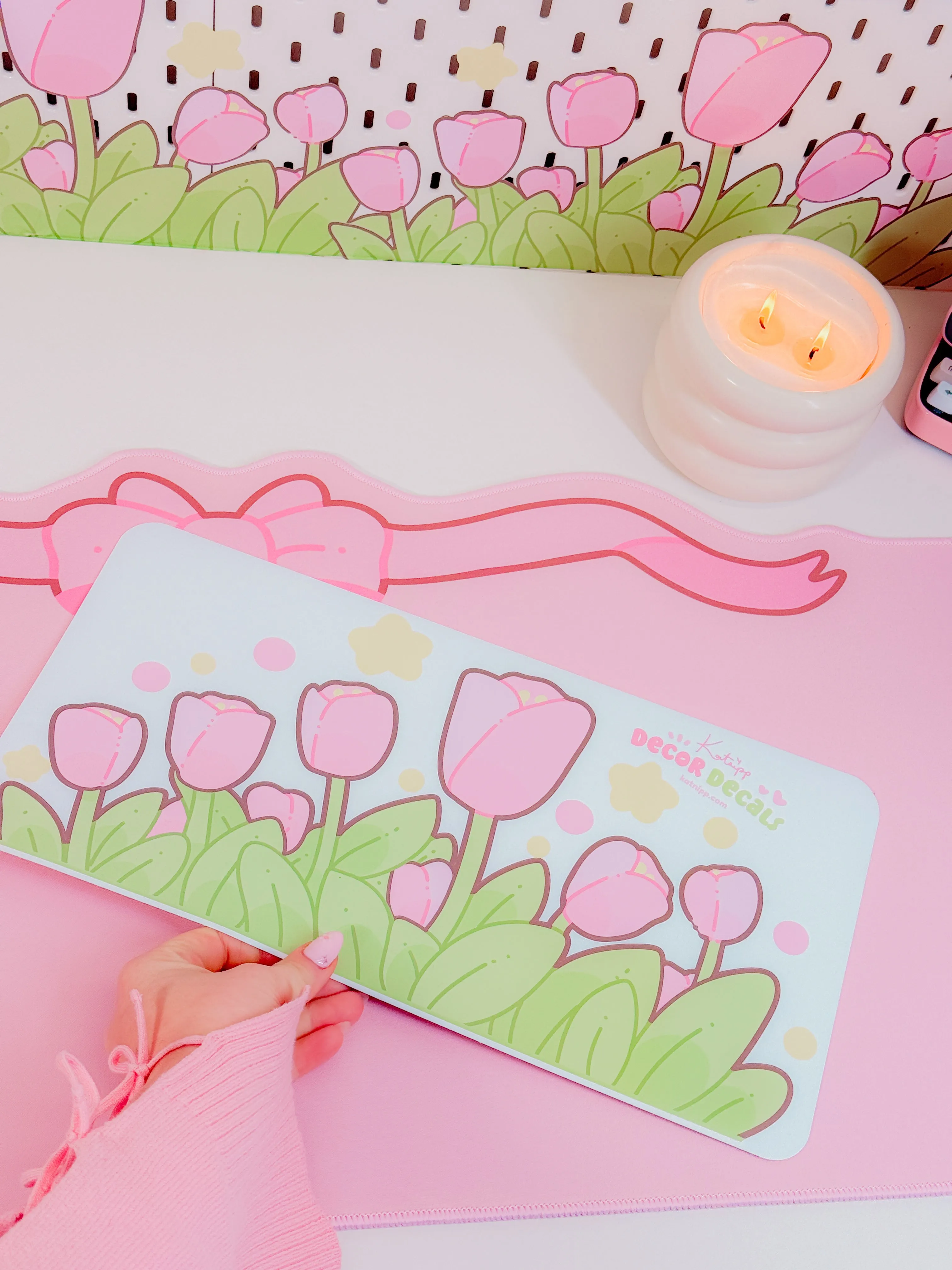 Katnipp Tulip Strip Wall Decal | Pastel Floral Border Sticker | Removable Kawaii Aesthetic Decor for Bedroom & Nursery