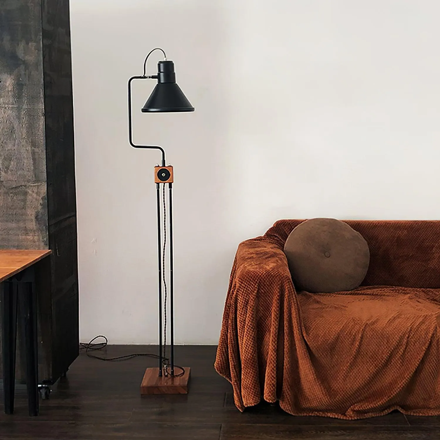 Retro Toia Floor Lamp 9.8″- 63″