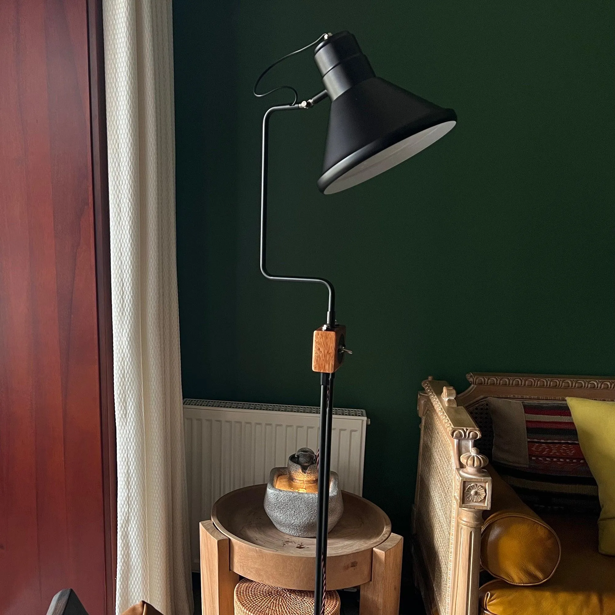Retro Toia Floor Lamp 9.8″- 63″