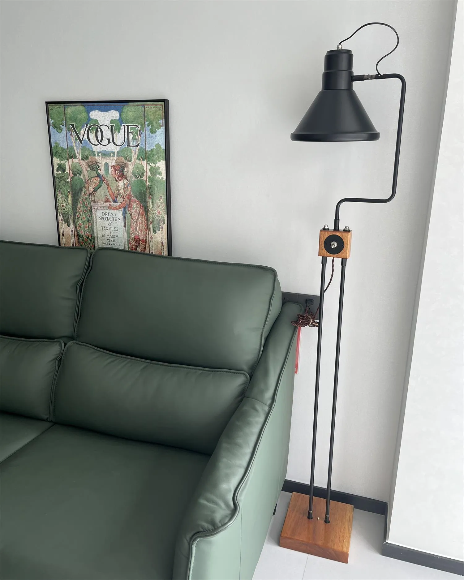 Retro Toia Floor Lamp 9.8″- 63″