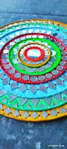 Sriaan Store Handmade MDF Painting Lippan Art Wall Hanging Rangoli Home Decoration in Circle with Mirror, 12 Inch