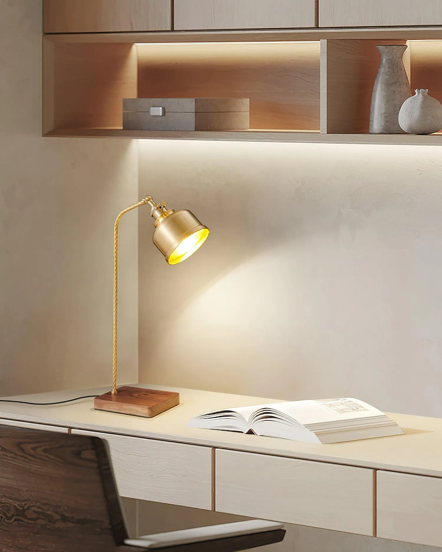 Tacoma Table Lamp 9.8″- 20″